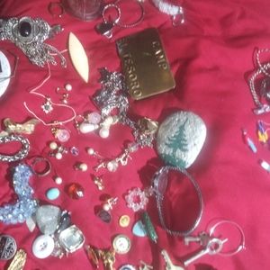 Antiques jewlery and vintage pins and accessories